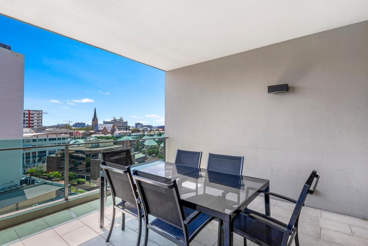 Quattro On Astor Apartments Brisbane By Restt Buitenkant foto