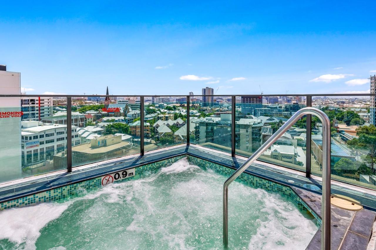 Quattro On Astor Apartments Brisbane By Restt Buitenkant foto